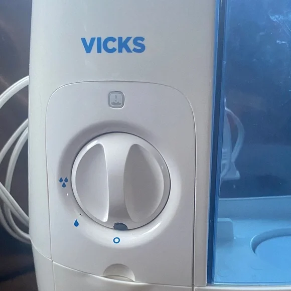Vicks Warm Mist Humidifier - Picture 3 of 3